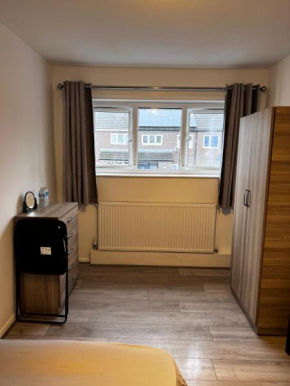 2x double Rooms available, in shared house